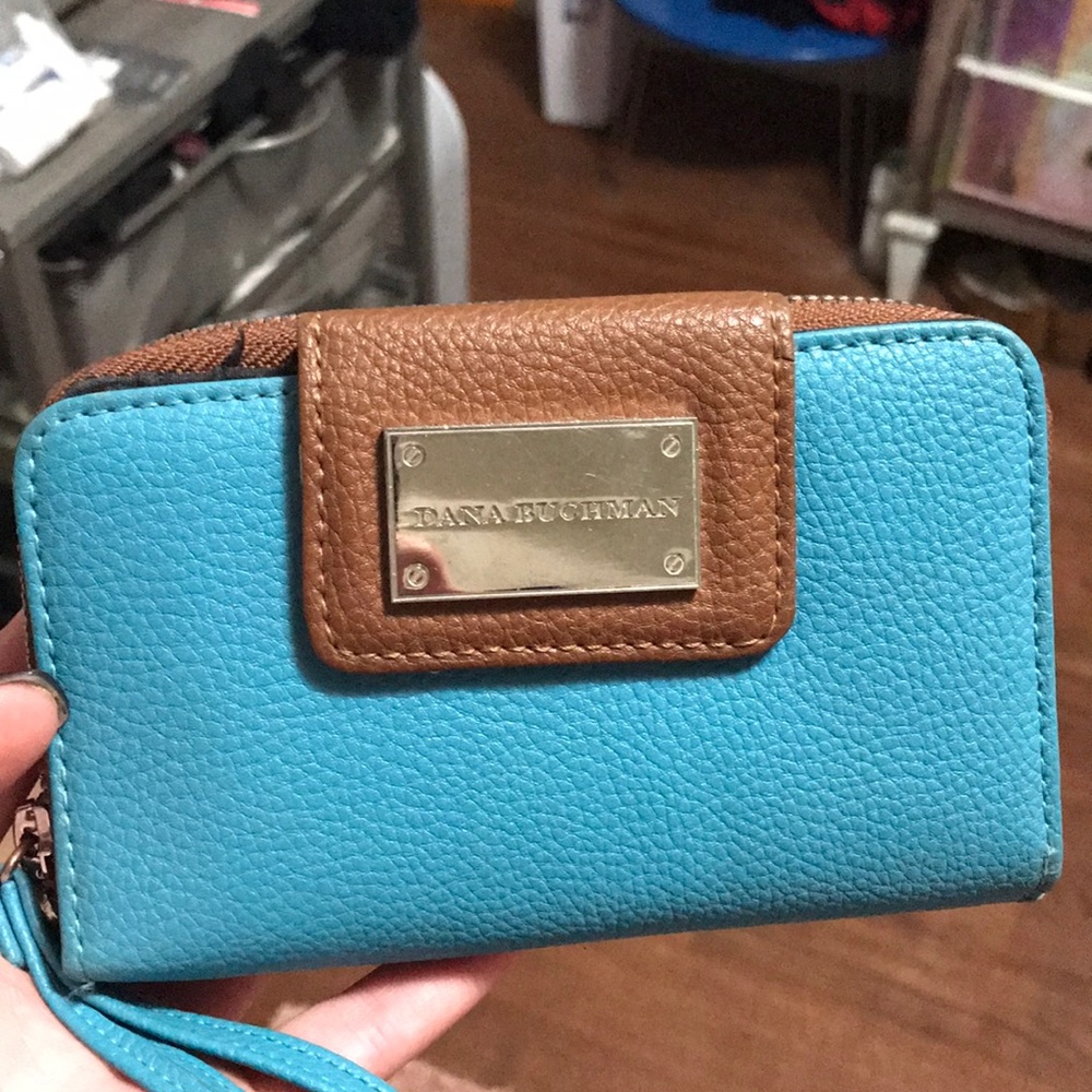 Dana Buchanan wallet